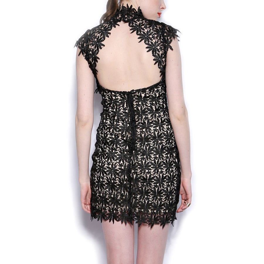 Gracia Women's Scalloped Floral Lace Dress